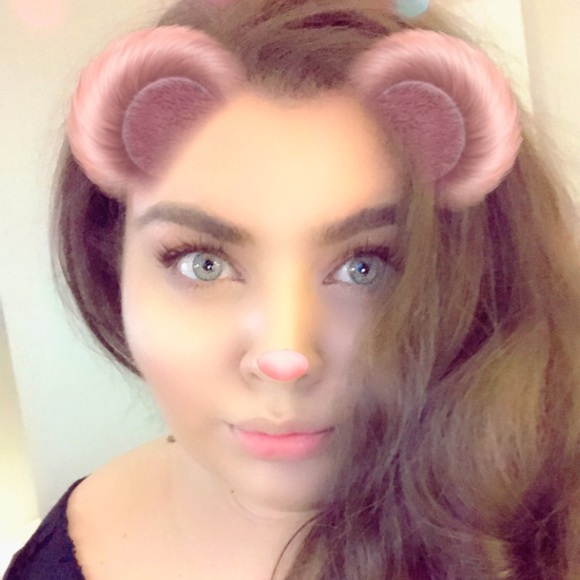 Meet your Posher, Alexandra - Picture 1 of 1